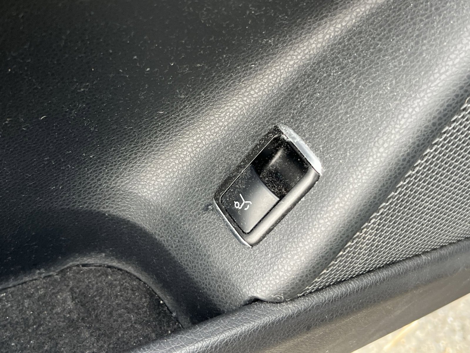 Used 2017 Mercedes-Benz GLA 250 4MATIC image 28