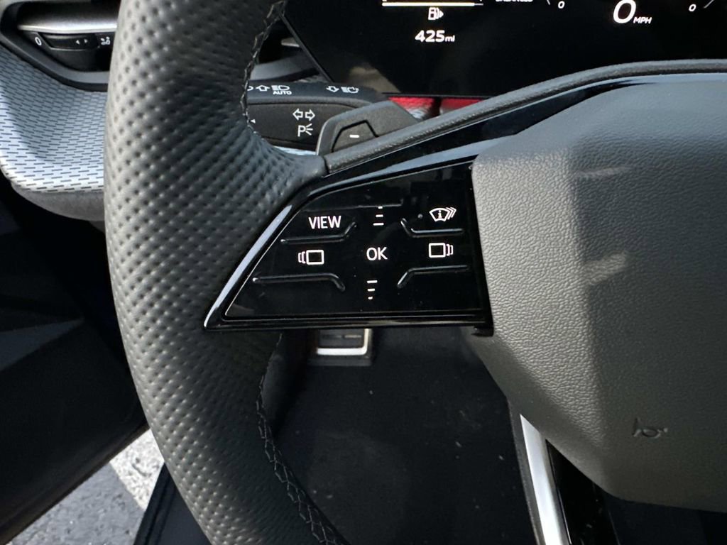 New 2025 Audi SQ5 Prestige image 16