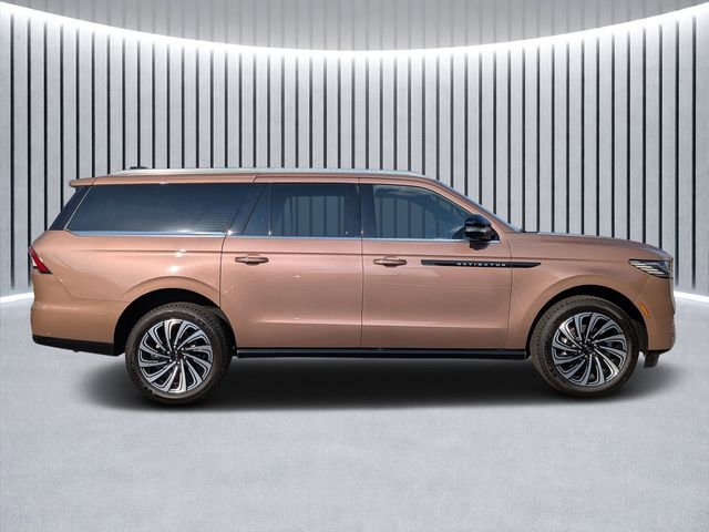 New 2025 Lincoln Navigator L Black Label image 2