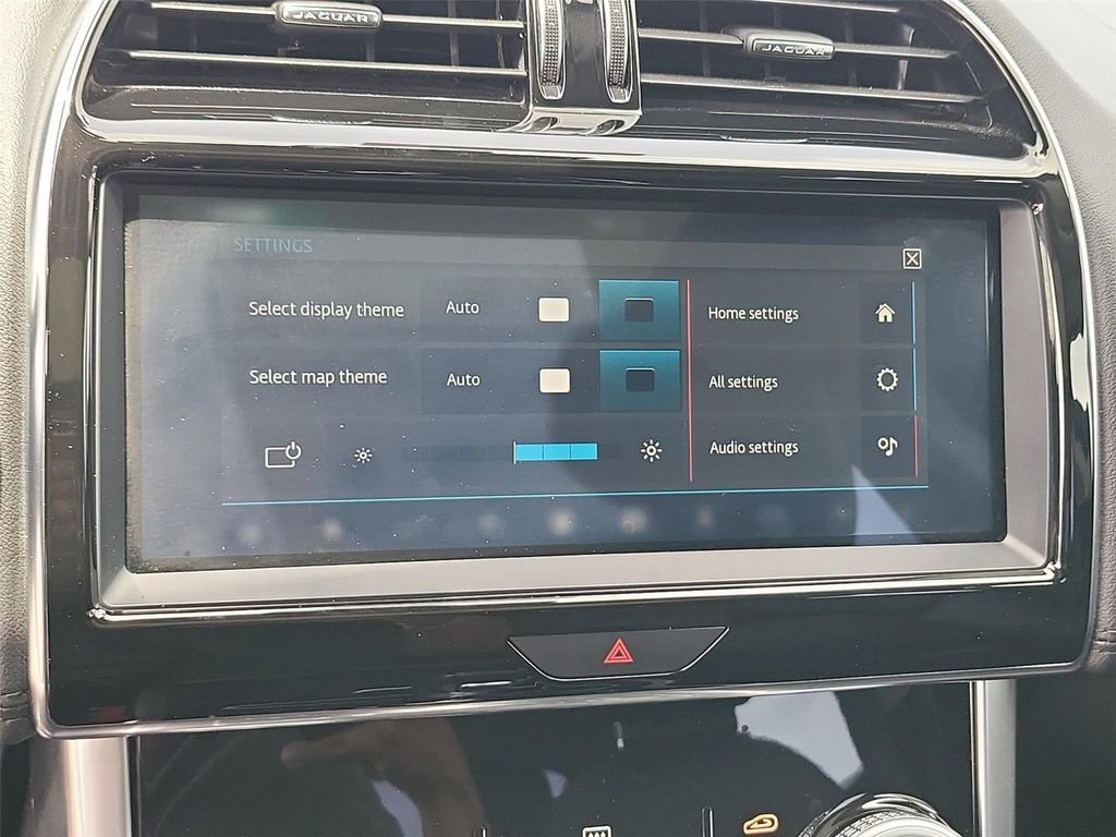 Used 2020 Jaguar XE S RWD image 28