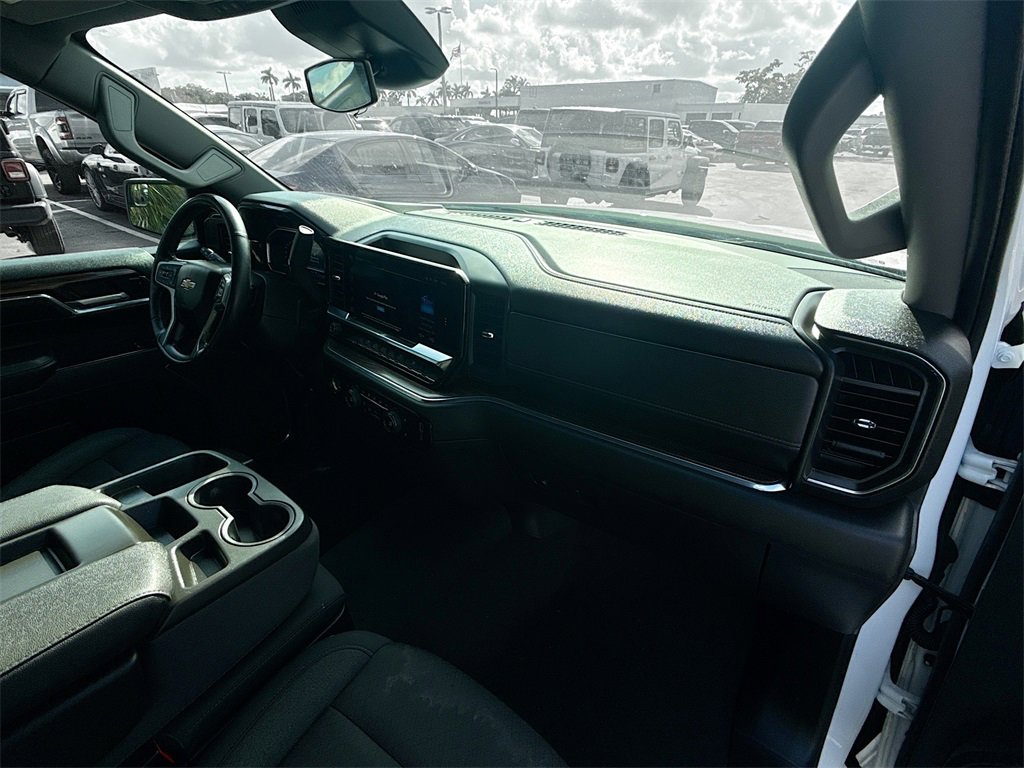 Used 2023 Chevrolet Silverado 1500 LT image 30