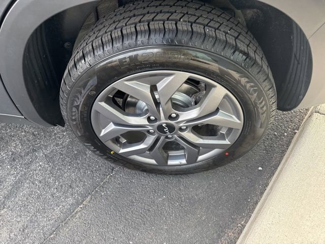 Certified 2024 Kia Seltos S AWD/4WD image 4