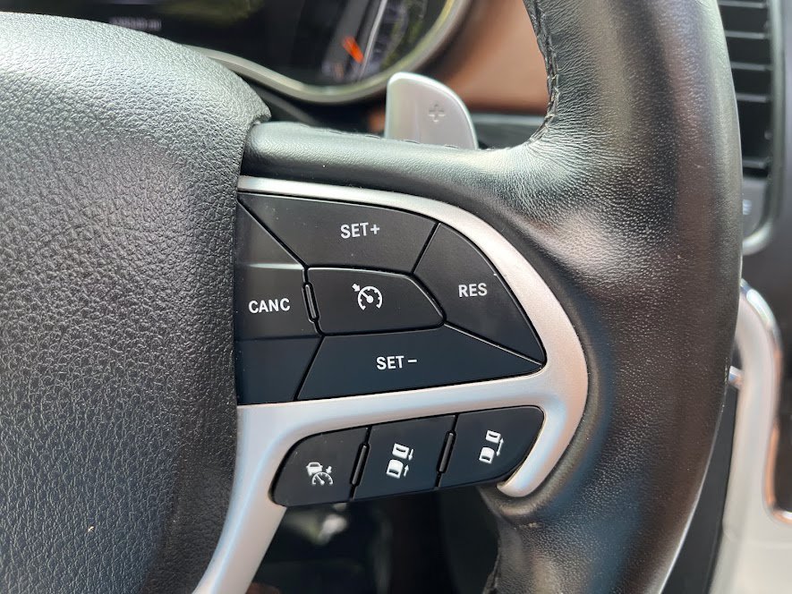 Used 2018 Jeep Grand Cherokee Summit w/ Platinum Series Group AWD/4WD image 16