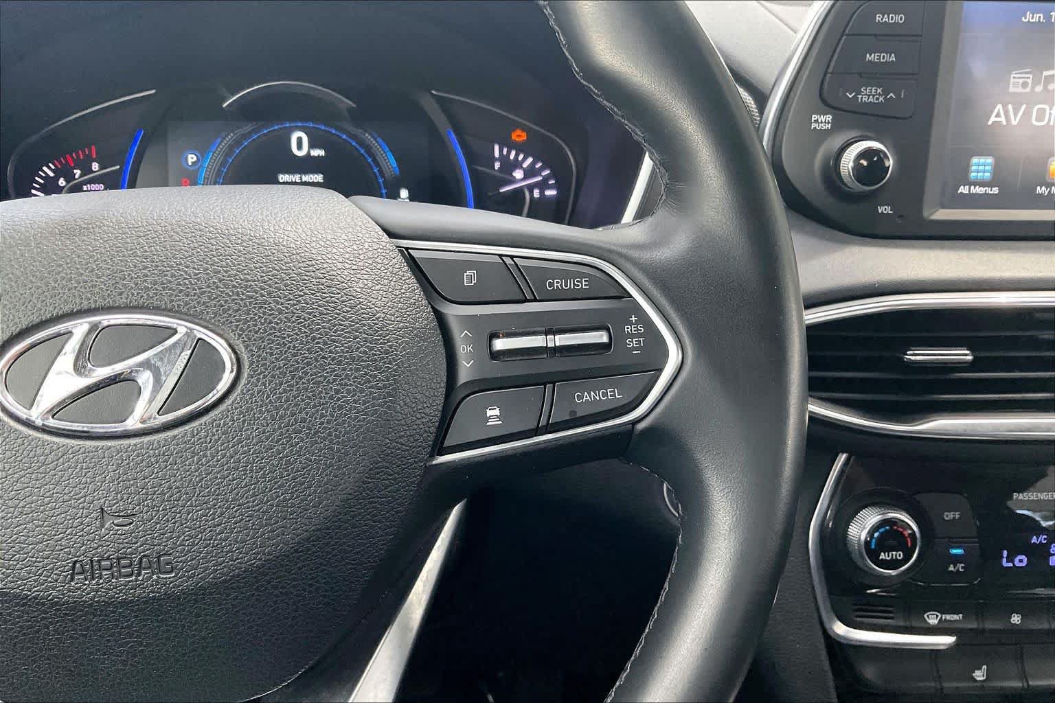 Used 2020 Hyundai Santa Fe SEL w/ Convenience Package FWD image 25