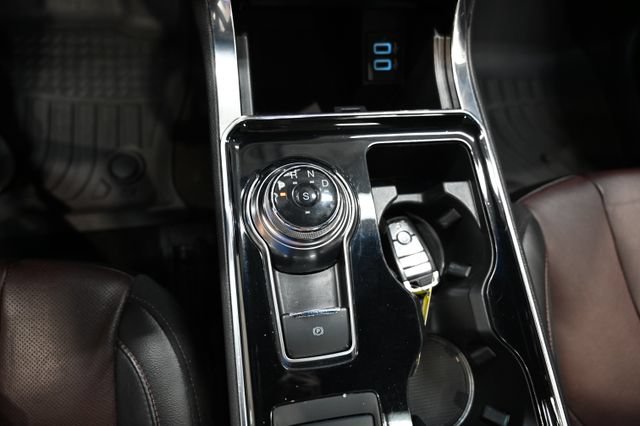 Used 2020 Ford Edge Titanium w/ Equipment Group 301A AWD/4WD image 20
