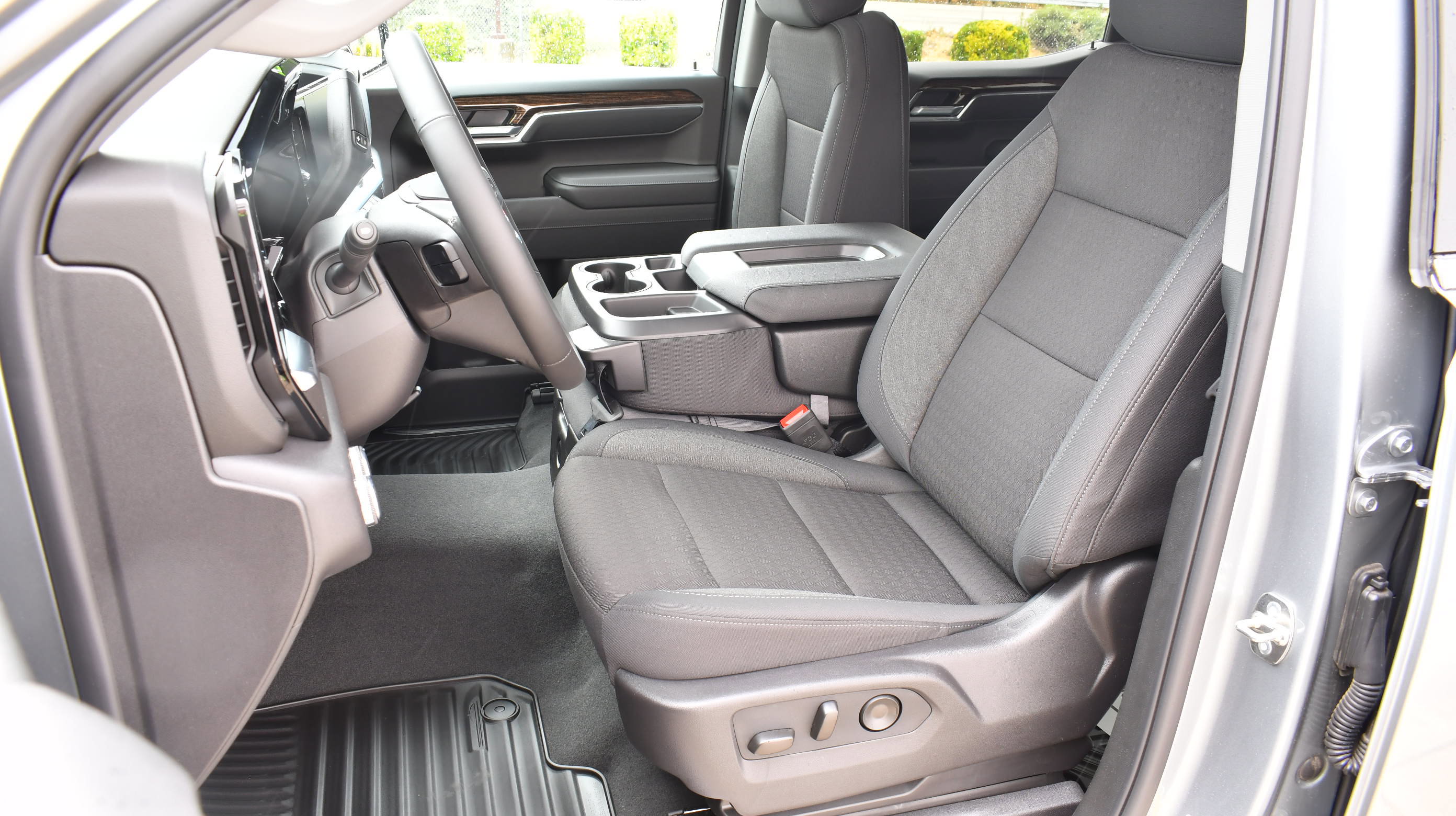 New 2026 GMC Sierra 1500 SLE image 21