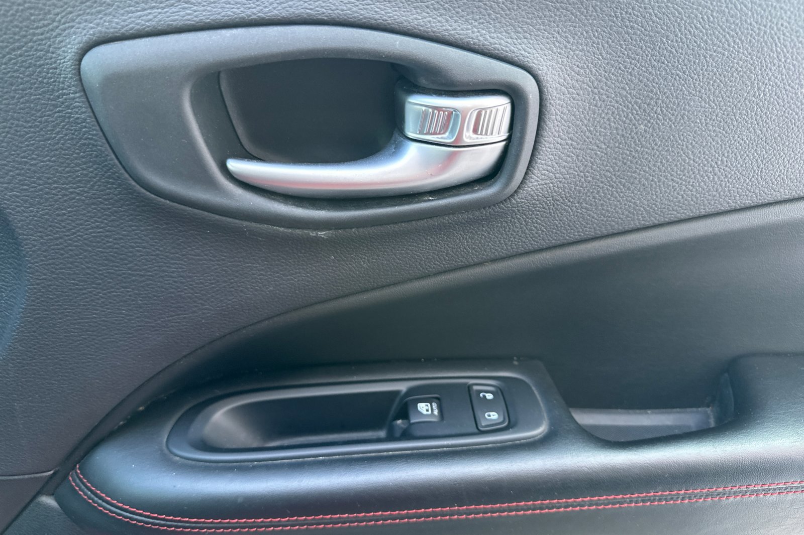 Used 2018 Jeep Compass Trailhawk image 21