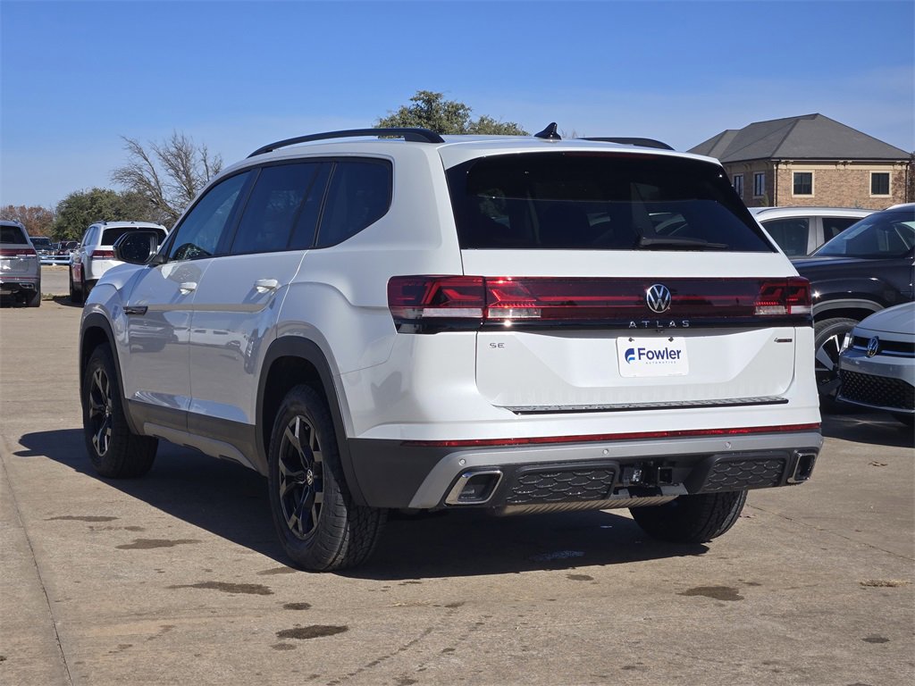 New 2026 Volkswagen Atlas Peak Edition image 3