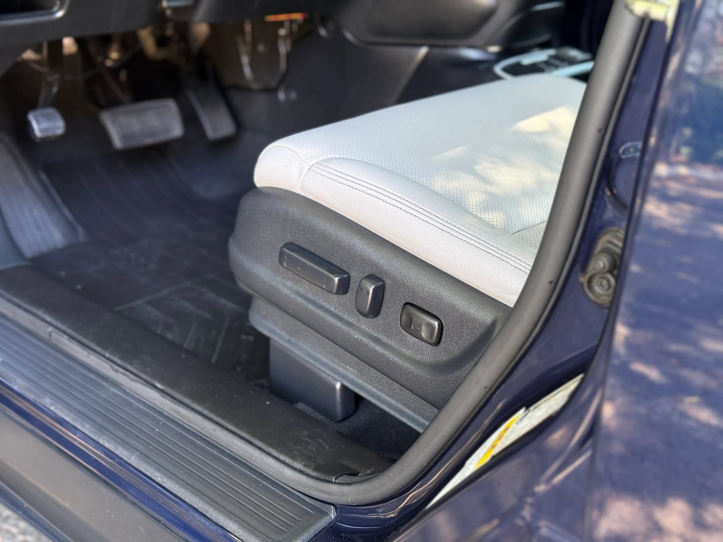 Used 2015 Honda CR-V Touring image 39