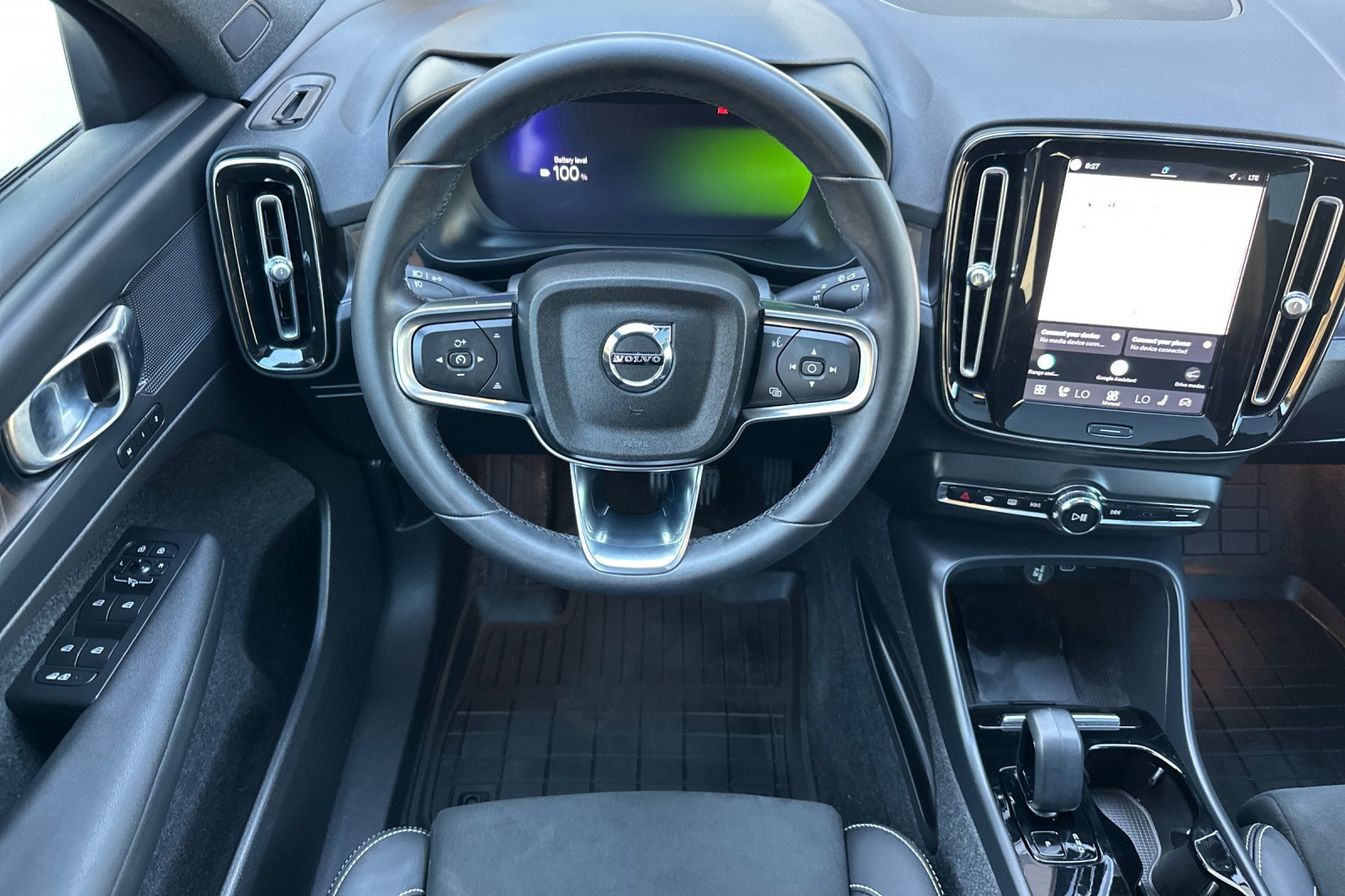 Certified 2023 Volvo C40 P8 Recharge Plus w/ Climate Package AWD/4WD image 17