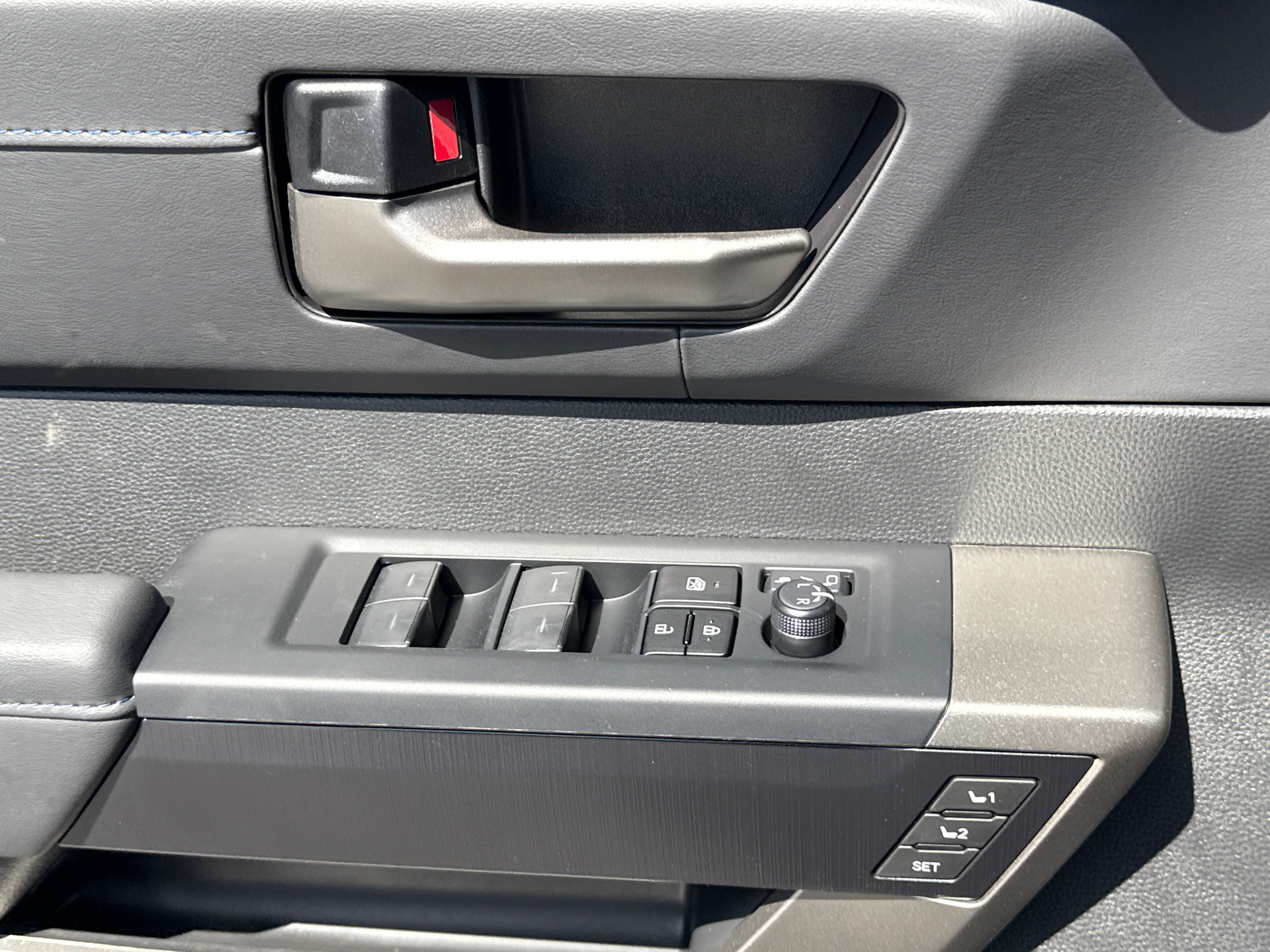 New 2026 Toyota Tundra Platinum AWD/4WD image 25