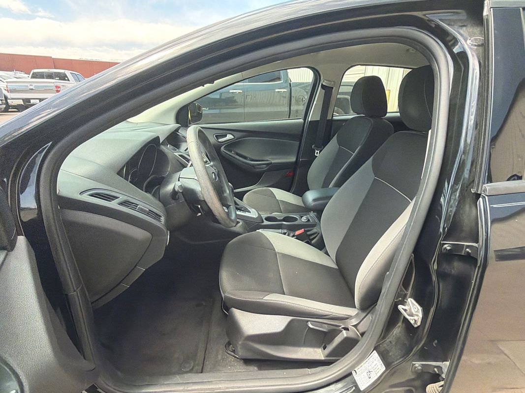 Used 2014 Ford Focus SE FWD image 7