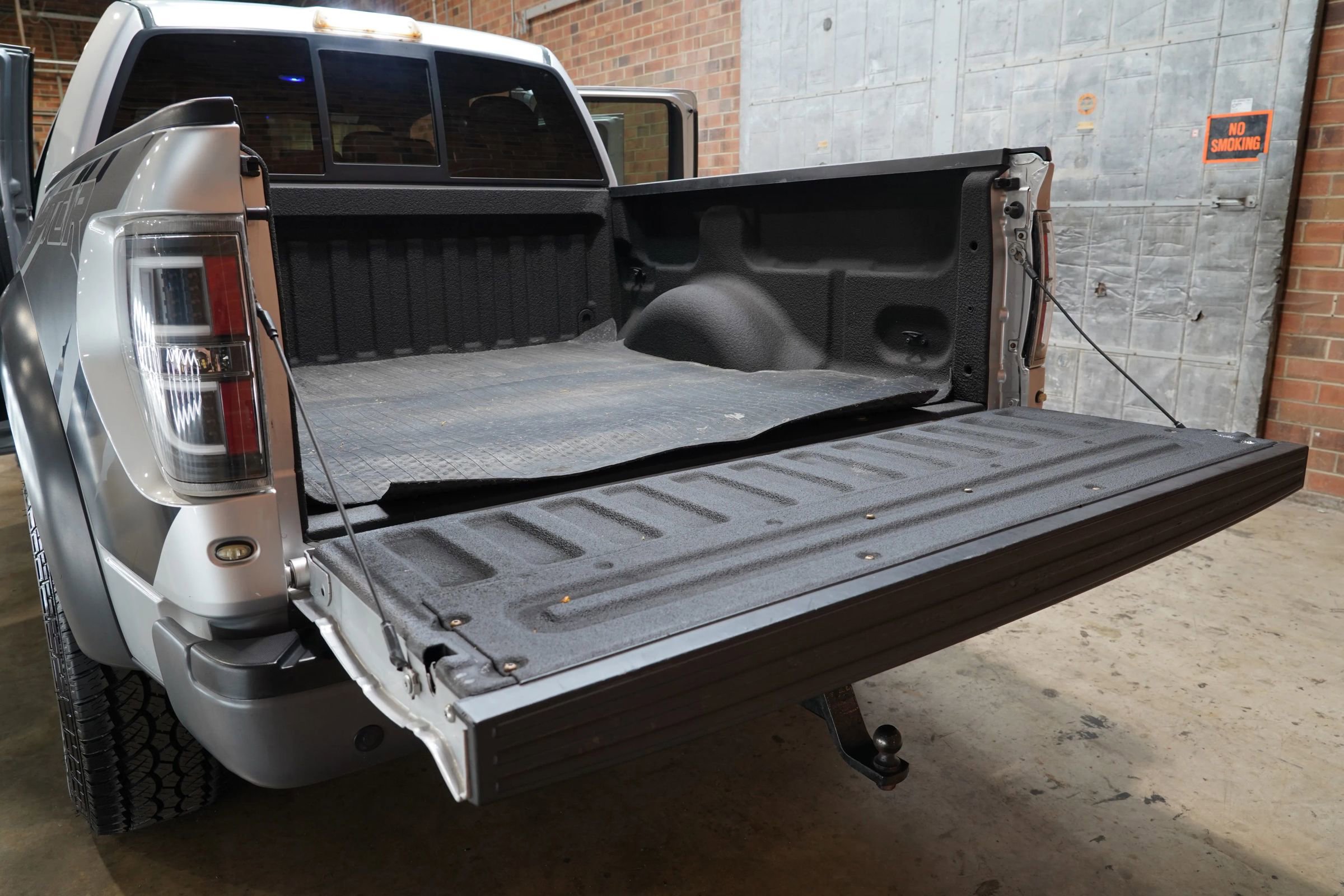 Used 2014 Ford F150 Raptor w/ Equipment Group 801A Luxury image 32