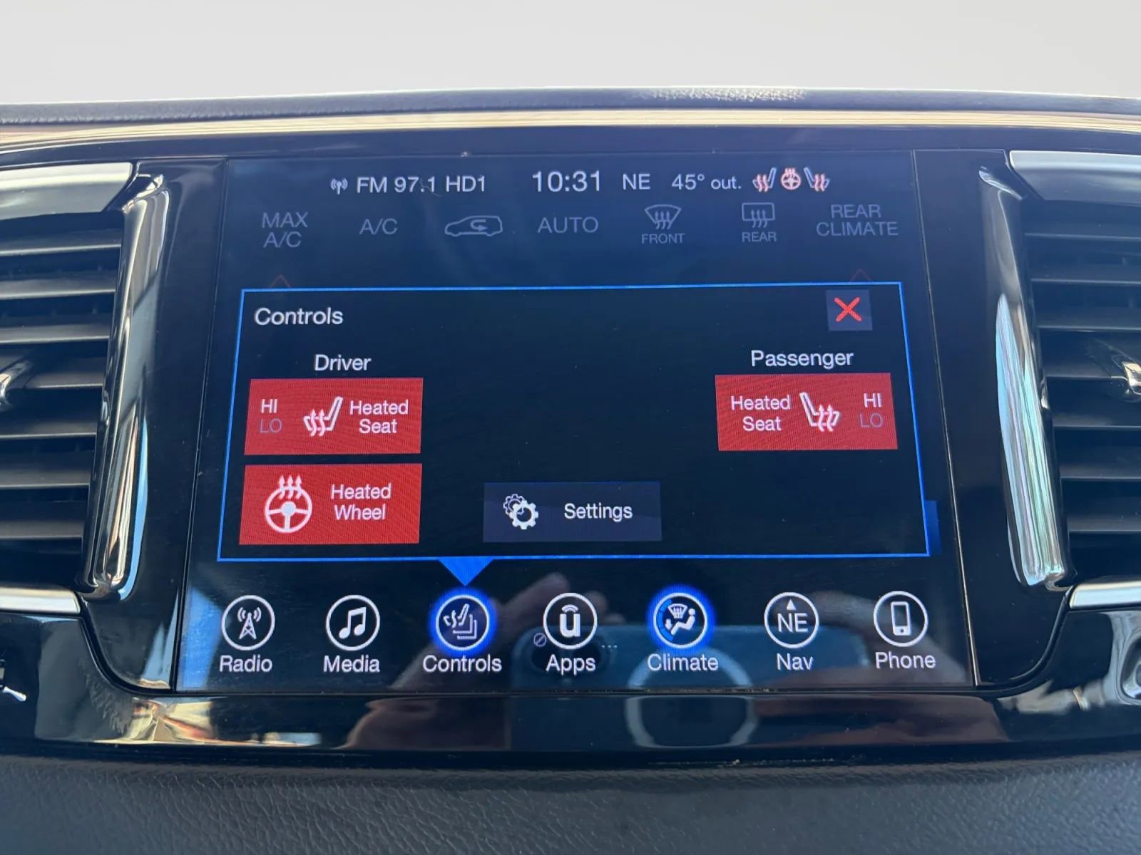 Used 2017 Chrysler Pacifica Touring-L Plus image 22