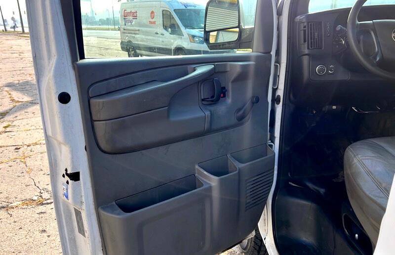 Used 2008 GMC Savana 2500 image 11