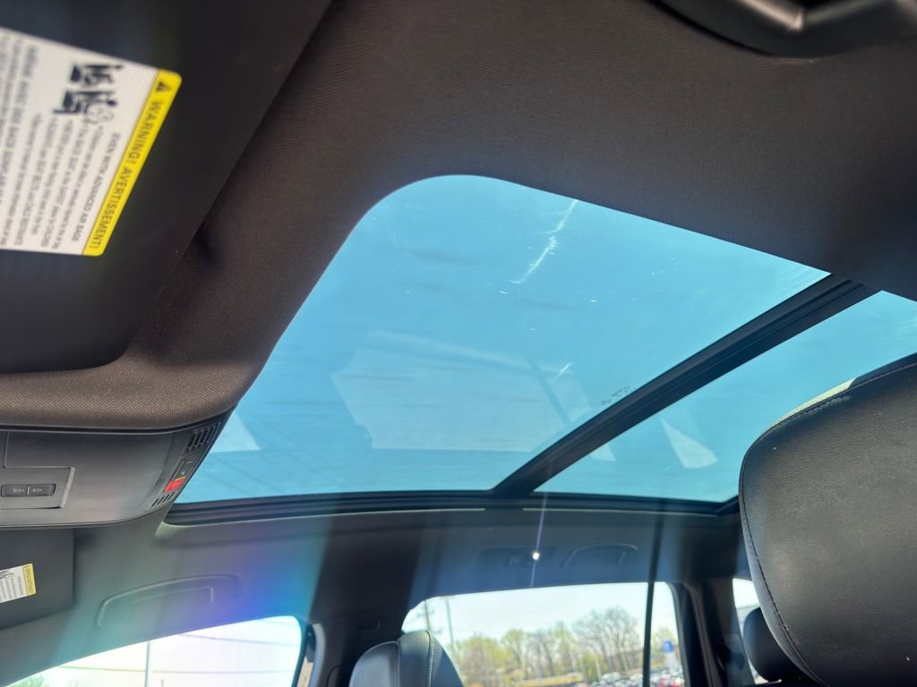 Used 2021 Volkswagen Tiguan SE image 21