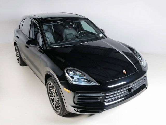Certified 2023 Porsche Cayenne Platinum Edition image 32