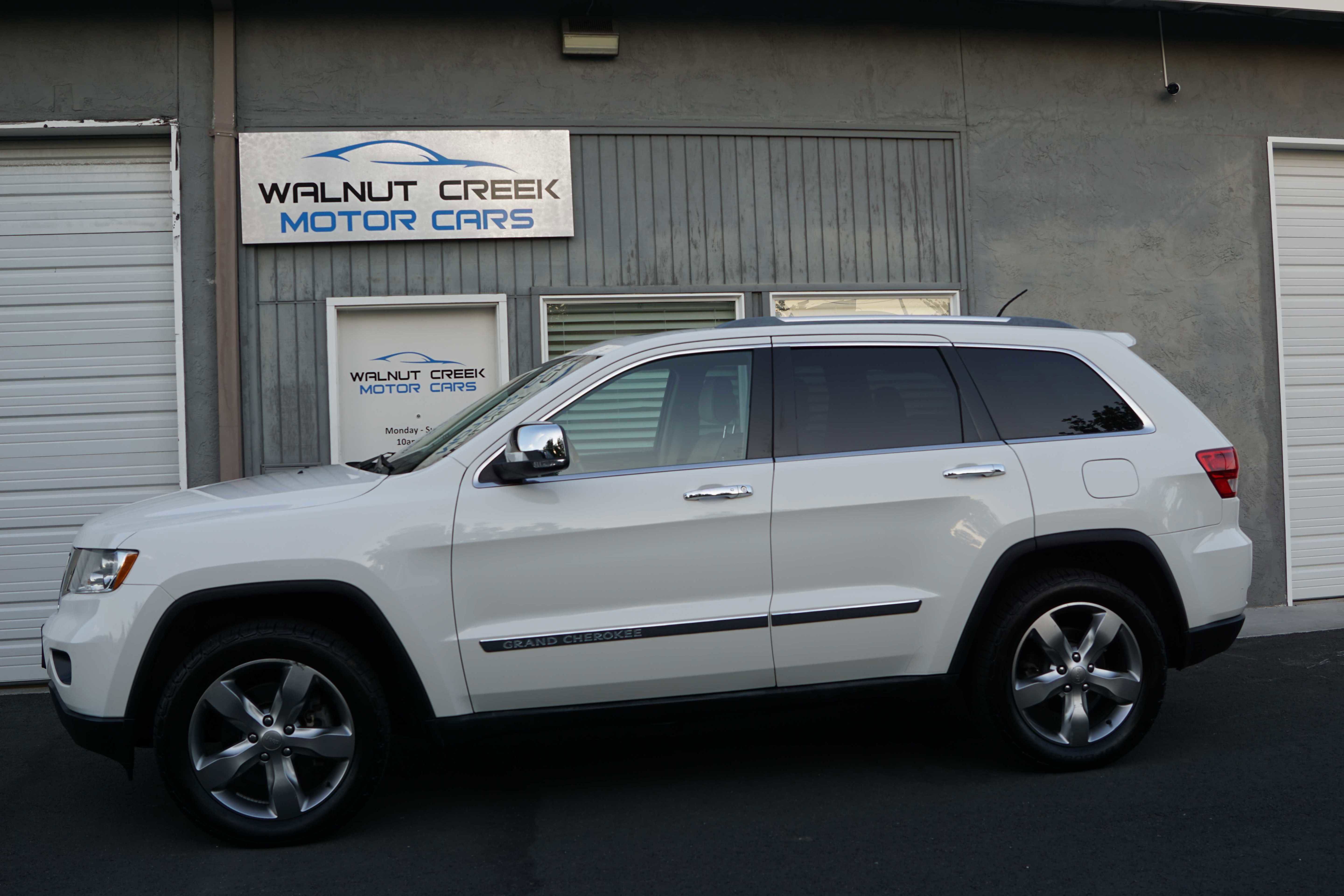 Used 2012 Jeep Grand Cherokee Overland image 19