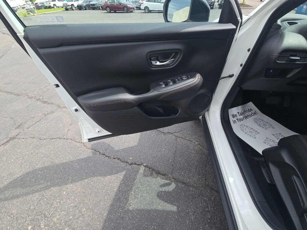 Used 2023 Honda HR-V Sport image 9