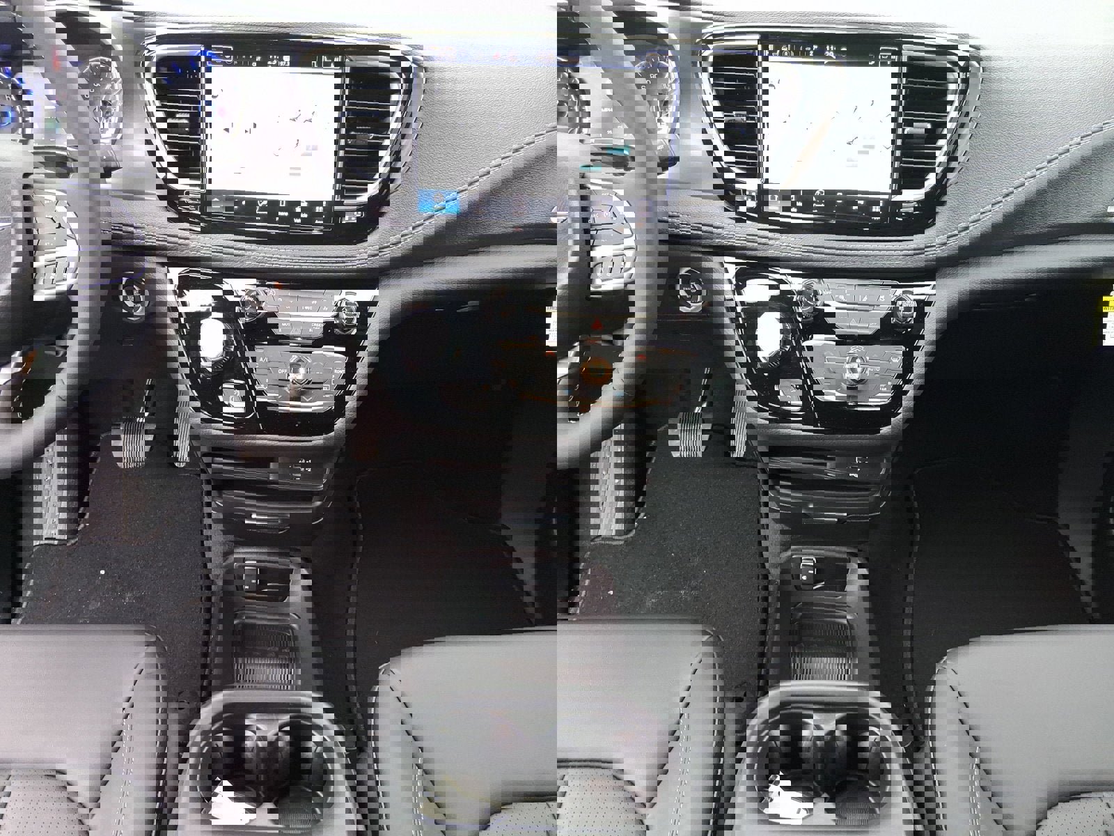 New 2026 Chrysler Pacifica Select image 12