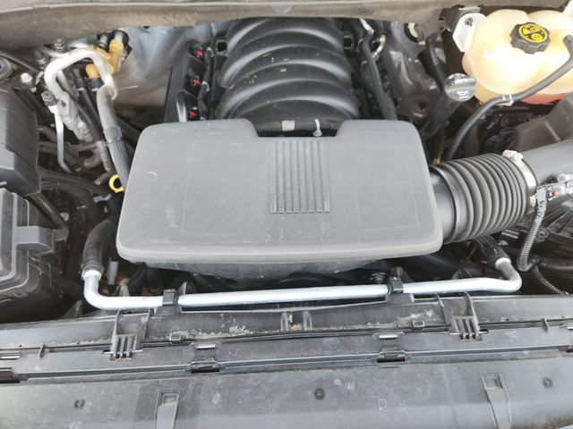 Used 2022 Chevrolet Tahoe Z71 w/ Luxury Package AWD/4WD image 32