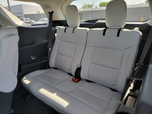 Certified 2025 Ford Explorer Platinum w/ LUX Leather Package AWD/4WD image 22