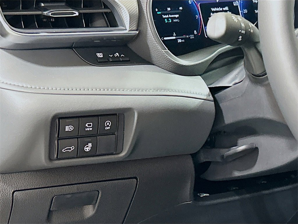 New 2025 Toyota Highlander Platinum image 8