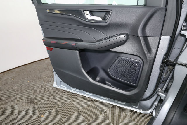 Used 2024 Ford Escape ST-Line w/ Tech Pack #1 AWD/4WD image 35