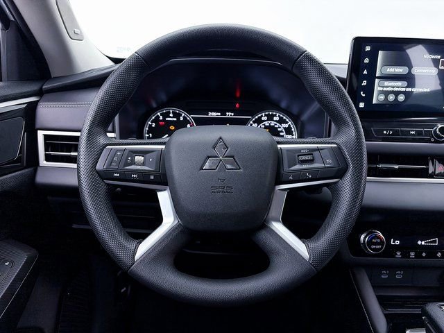 New 2025 Mitsubishi Outlander ES image 21