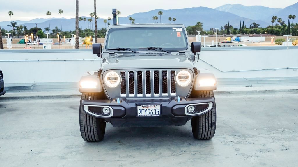 Used 2023 Jeep Wrangler Unlimited Sahara w/ Cold Weather Group AWD/4WD image 3