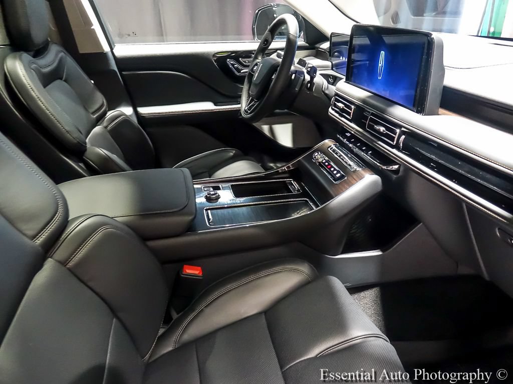Used 2026 Lincoln Aviator Reserve AWD/4WD image 30