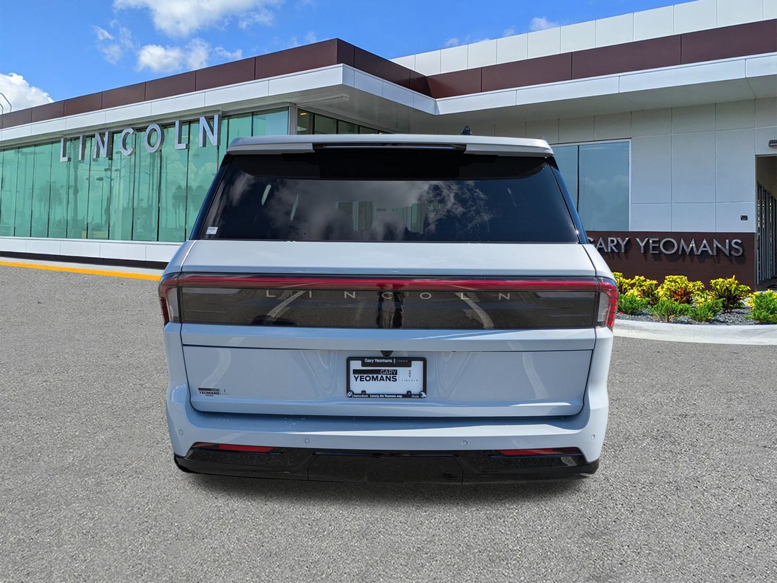 New 2026 Lincoln Navigator L Reserve w/ Jet Appearance Package image 5