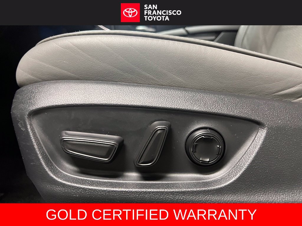 Certified 2020 Toyota Avalon Limited w/ Advanced Safety Package FWD image 12