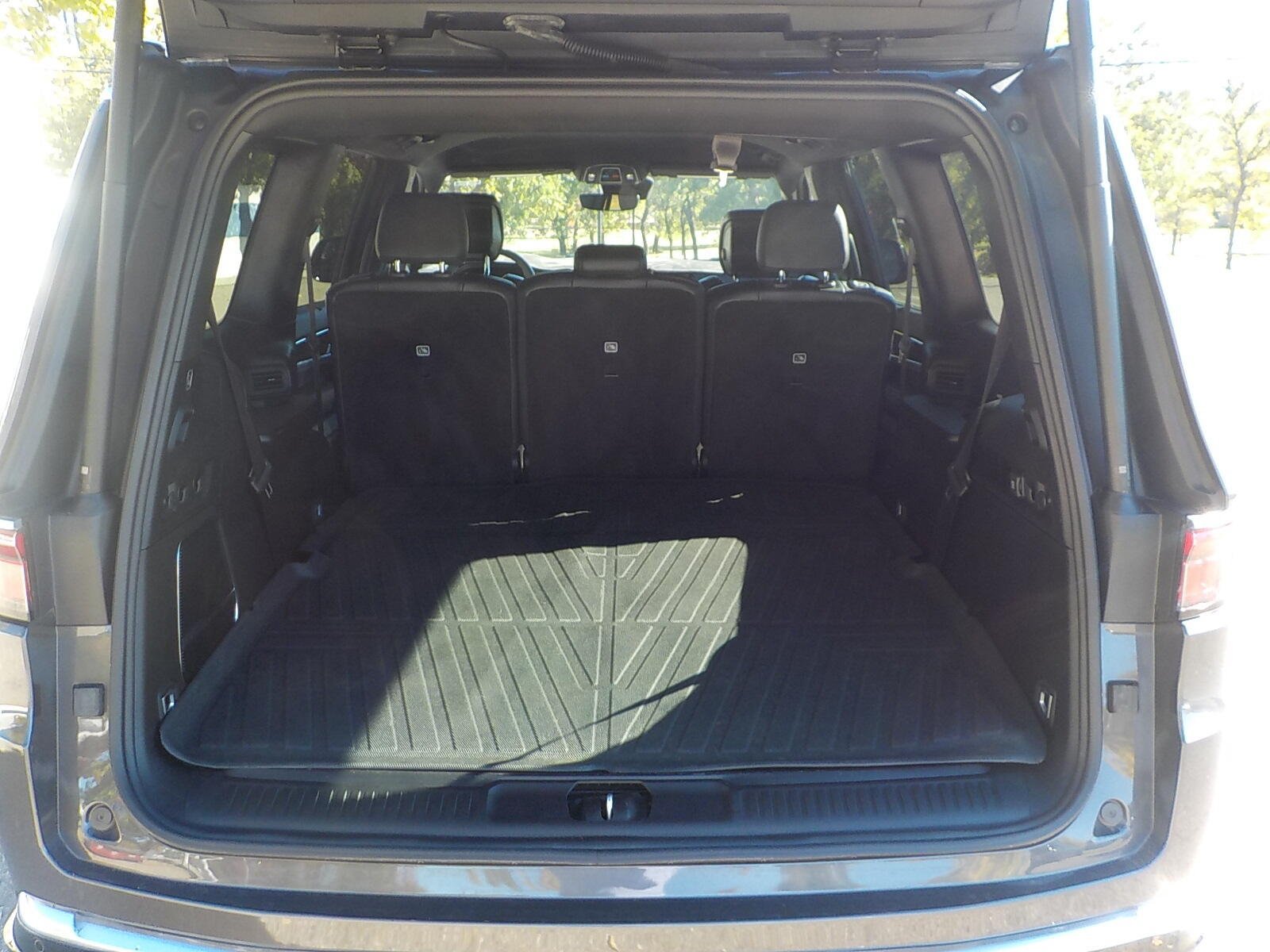 Used 2022 Jeep Wagoneer Series I w/ Convenience Group I AWD/4WD image 9