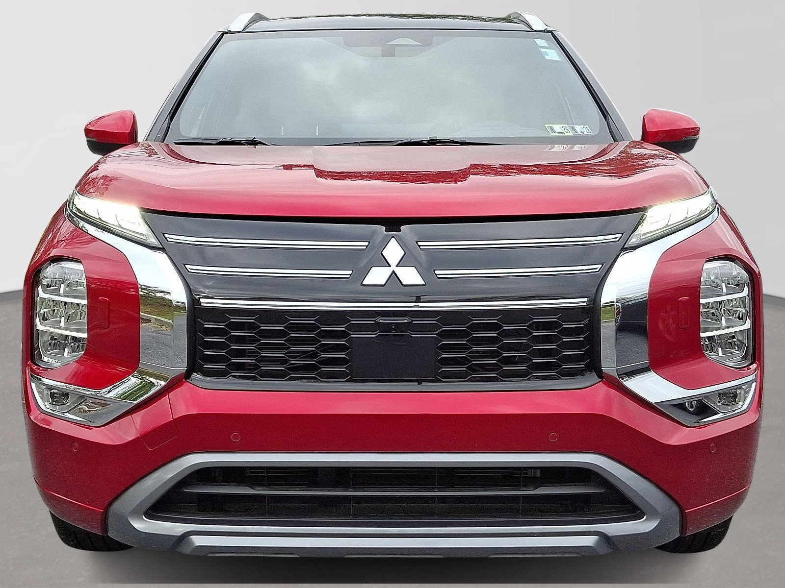 New 2025 Mitsubishi Outlander SEL image 2