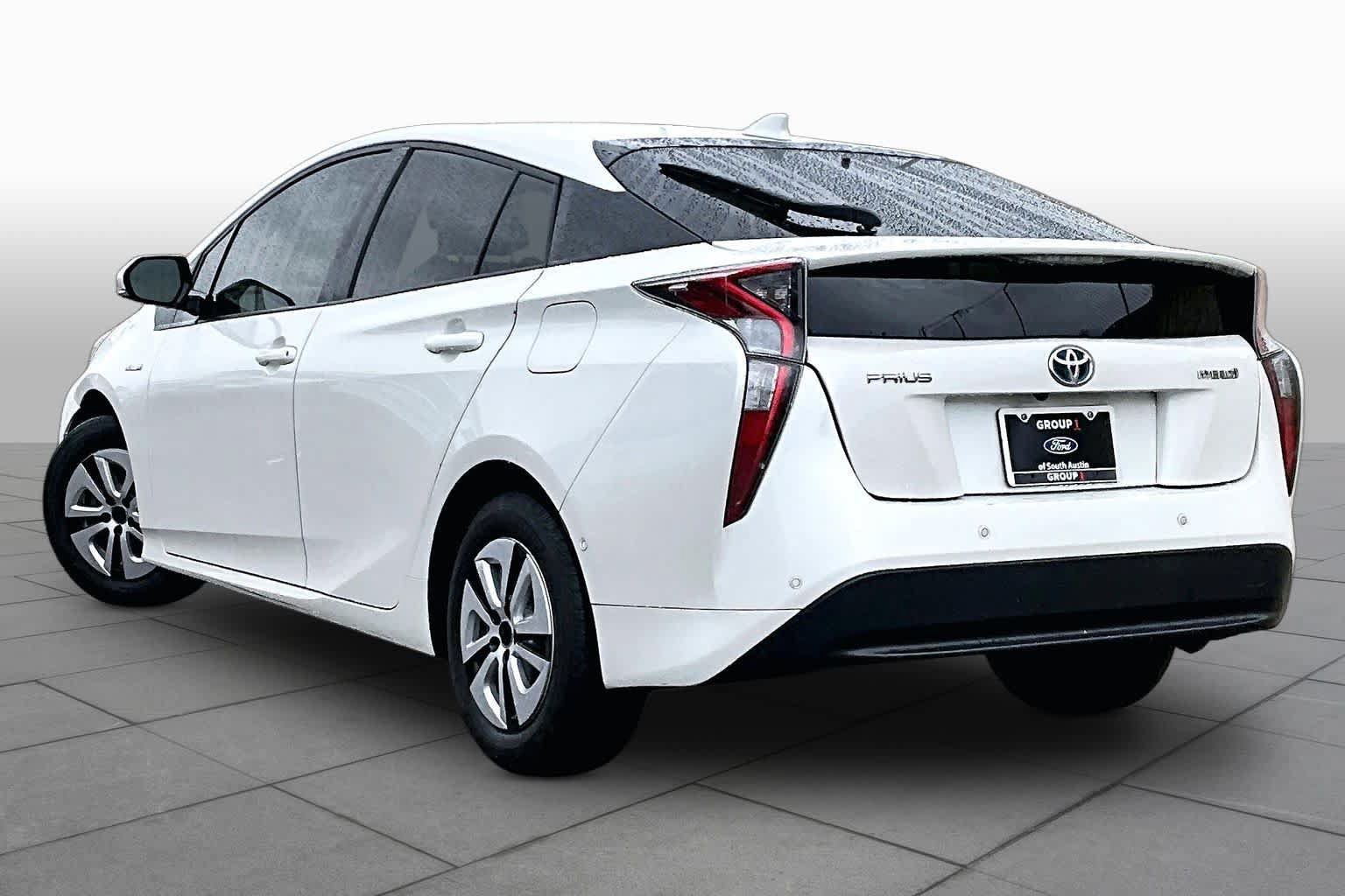 Used 2018 Toyota Prius Two w/ Prius Two Safety Plus Package FWD image 12