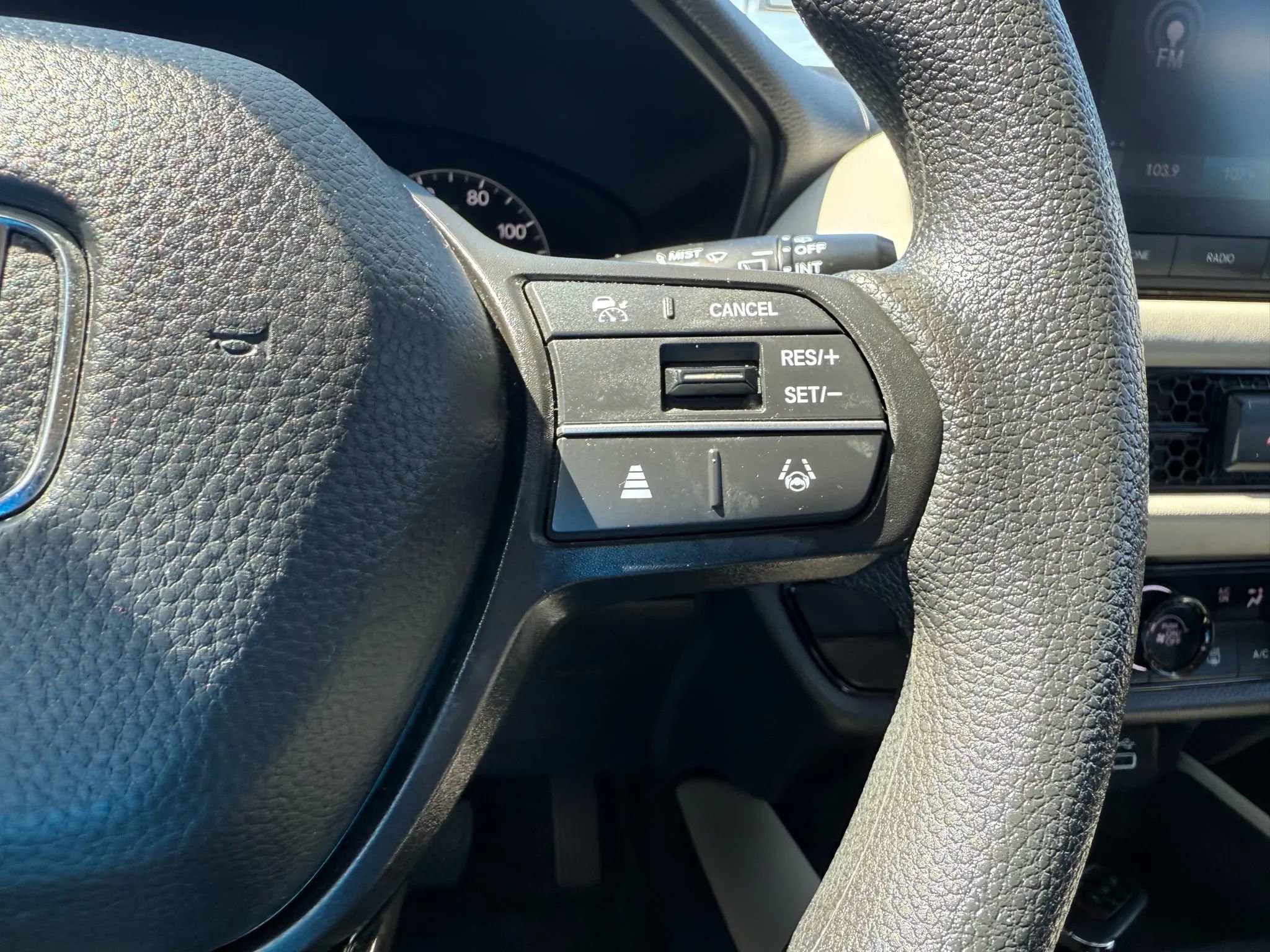 Used 2023 Honda HR-V LX image 28