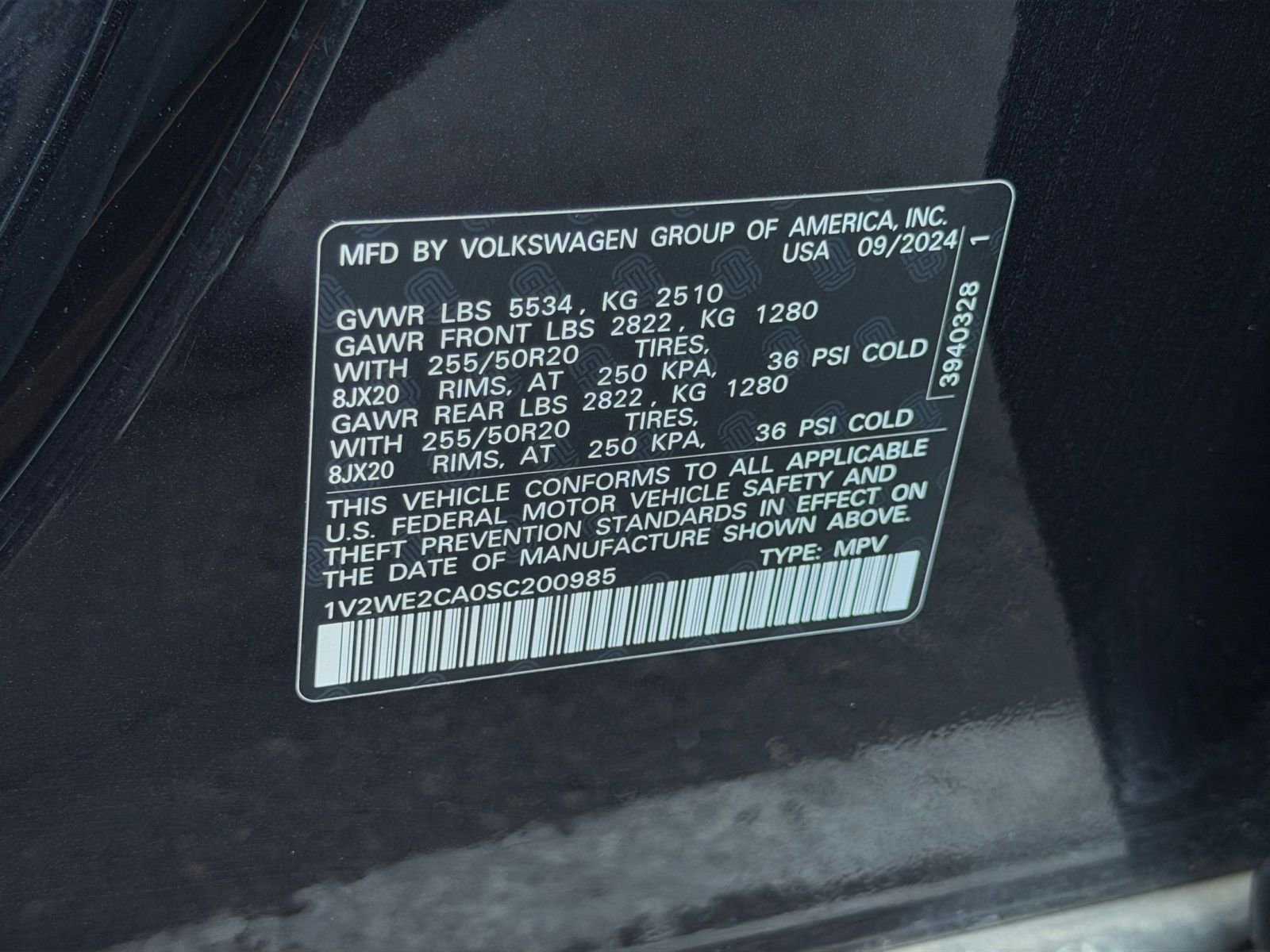 Used 2025 Volkswagen Atlas Cross Sport SE FWD image 30