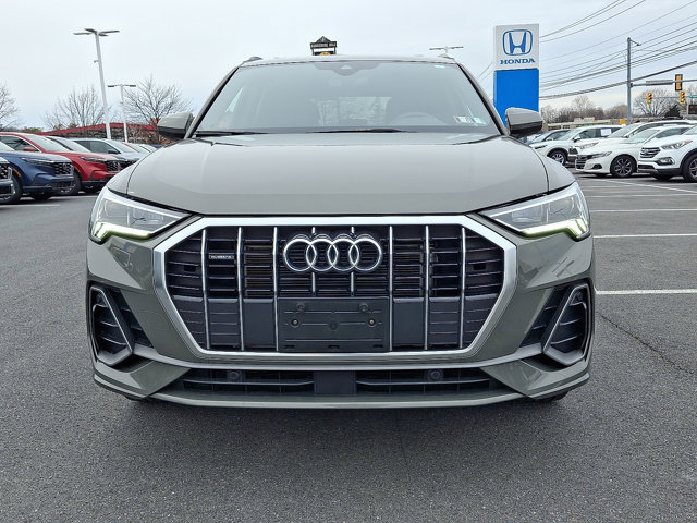 Used 2025 Audi Q3 2.0T Premium image 2