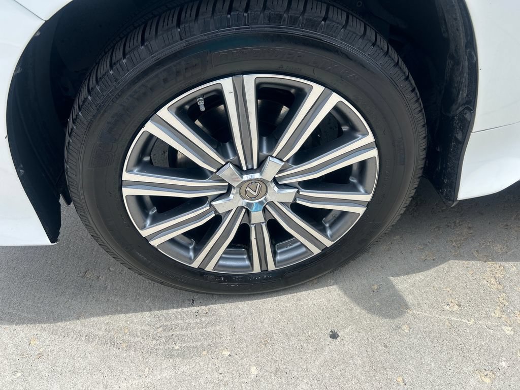 Used 2016 Lexus LX 570 4WD w/ Luxury Package image 15