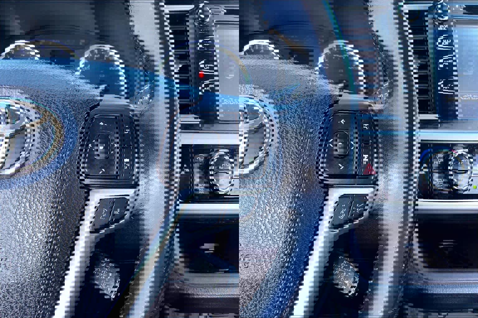 Used 2017 Toyota Highlander XLE image 24