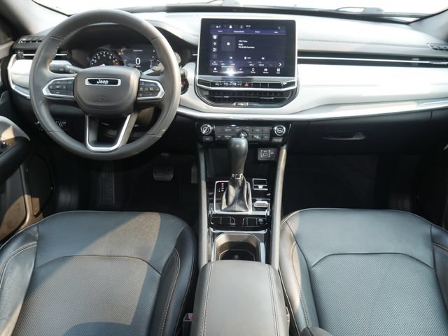 Used 2023 Jeep Compass Limited AWD/4WD image 5