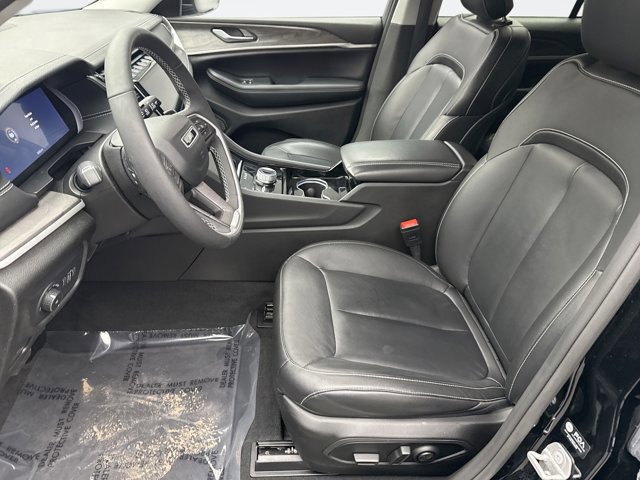 Used 2023 Jeep Grand Cherokee Limited image 11