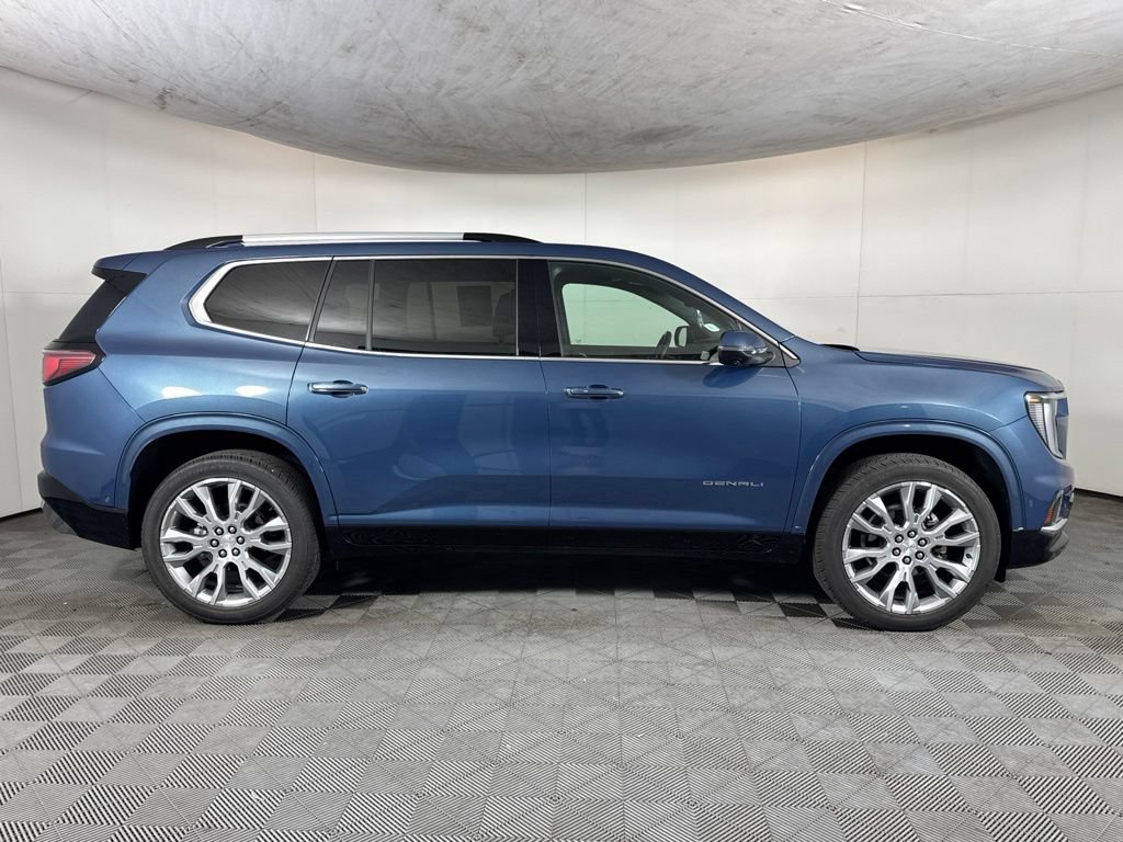 Certified 2025 GMC Acadia Denali w/ Super Cruise Package AWD/4WD image 4