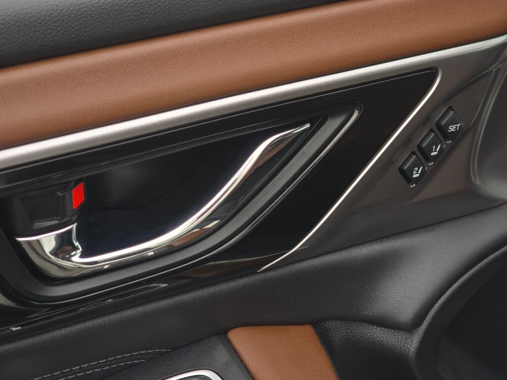 Used 2022 Subaru Outback Touring AWD/4WD image 22