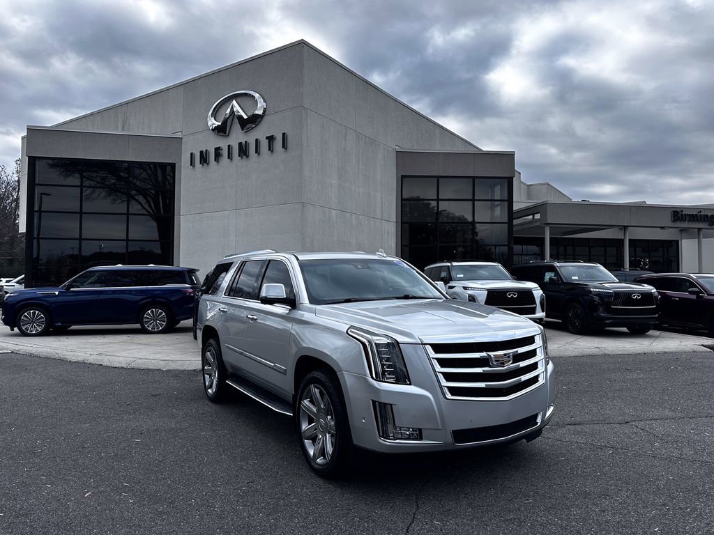 Used 2020 Cadillac Escalade Luxury image 1