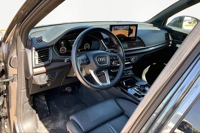 Used 2023 Audi Q5 2.0T Premium Plus w/ Premium Plus Package AWD/4WD image 13