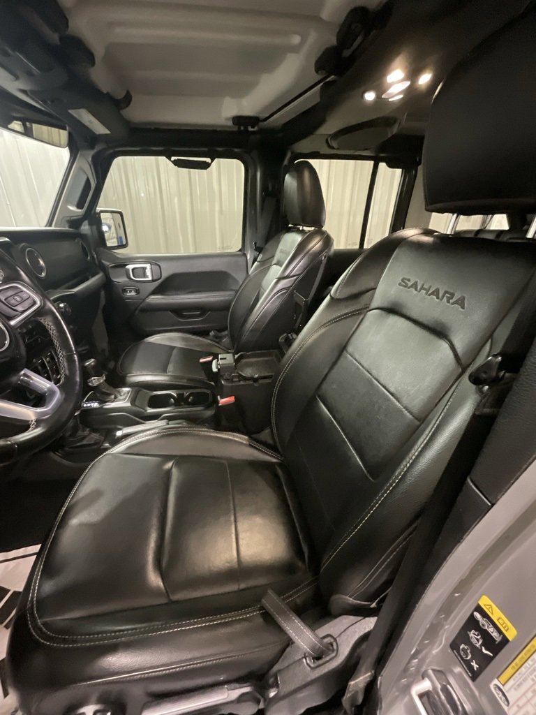 Used 2023 Jeep Wrangler Unlimited Sahara w/ Cold Weather Group image 10