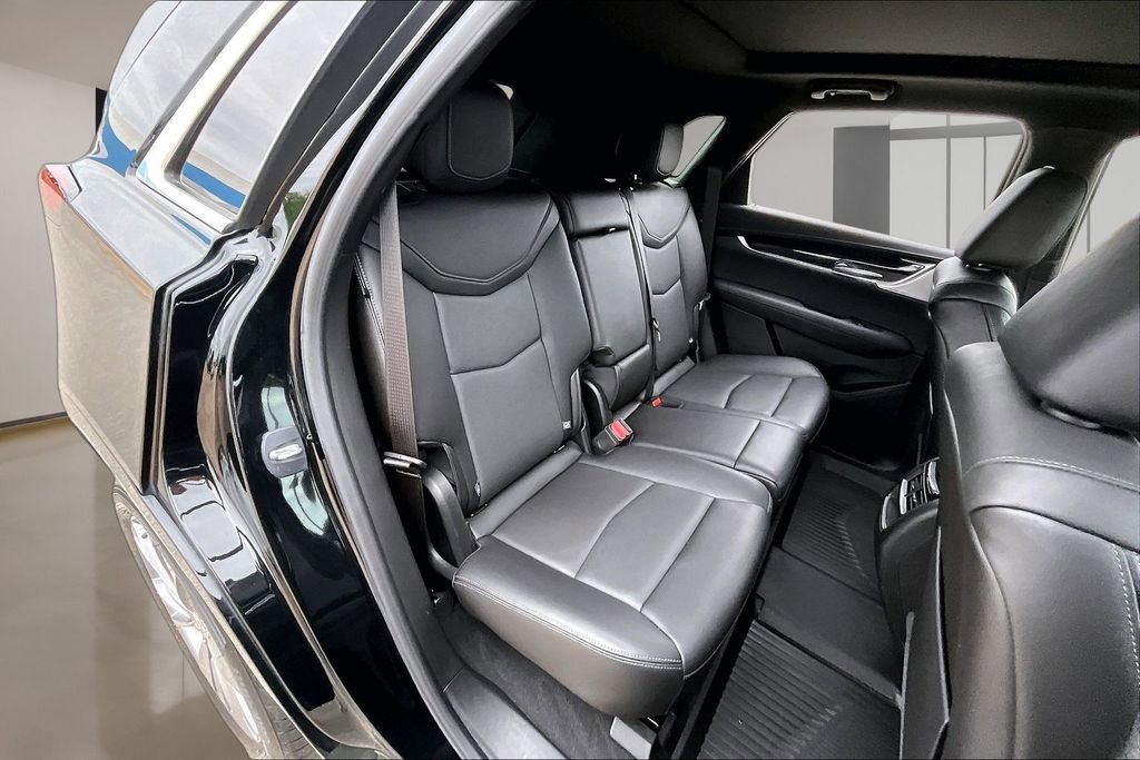 Used 2023 Cadillac XT5 Premium Luxury w/ Technology Package AWD/4WD image 27