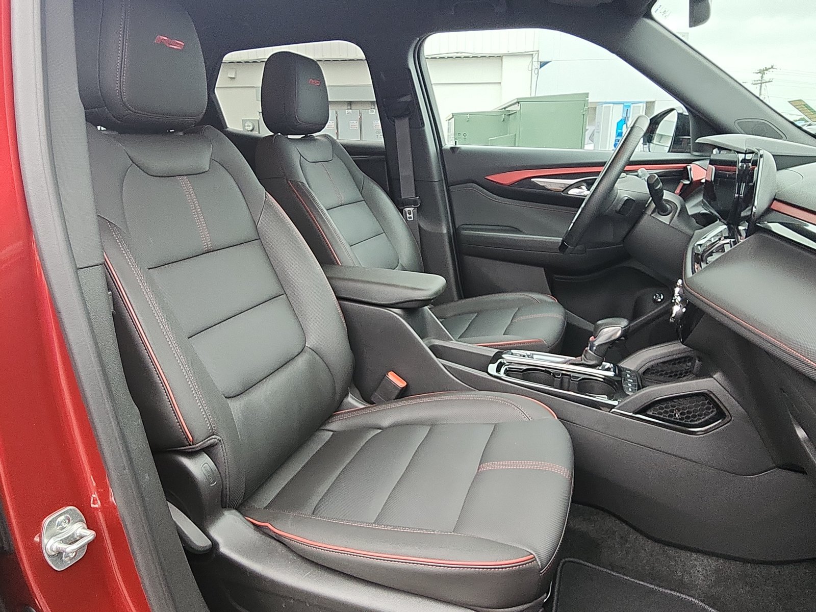 Used 2025 Chevrolet TrailBlazer RS w/ Convenience Package AWD/4WD image 23